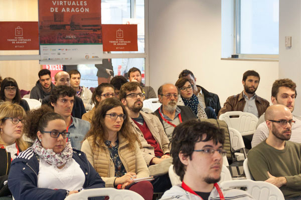 Asistentes A La Ponencia De La Pirámide De Visibilidad Online